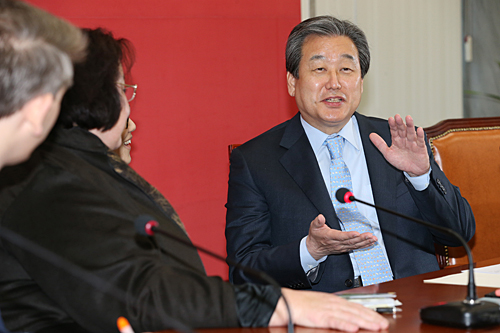 제목 노출 영역입니다 이미지