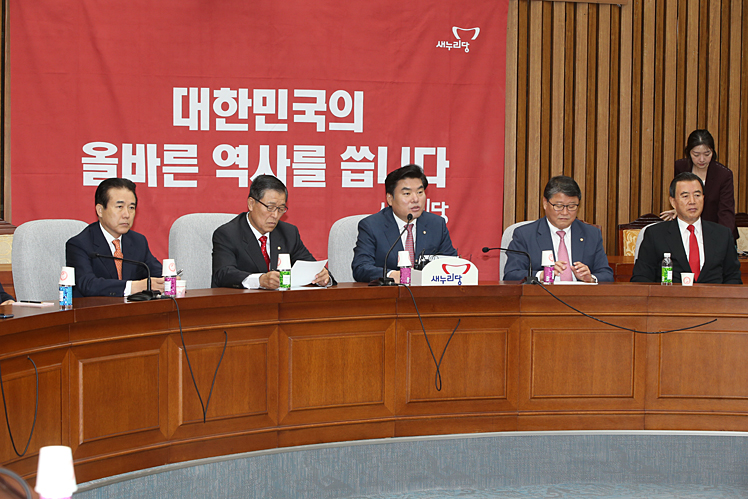 제목 노출 영역입니다 이미지