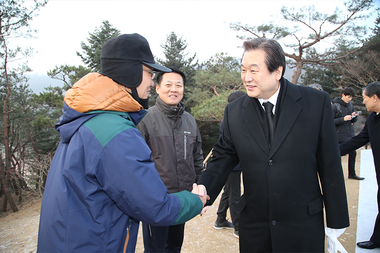 제목 노출 영역입니다 이미지
