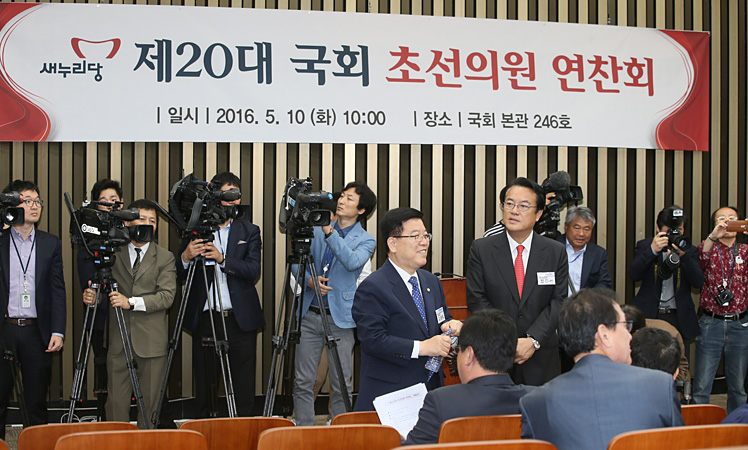 제목 노출 영역입니다 이미지