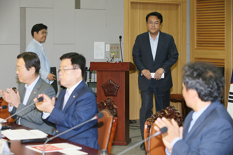 제목 노출 영역입니다 이미지