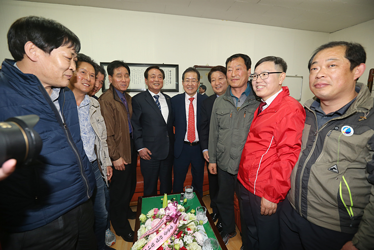 제목 노출 영역입니다 이미지