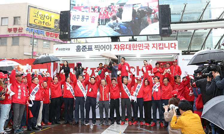 제목 노출 영역입니다 이미지