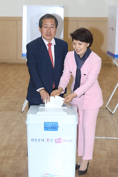 제목 노출 영역입니다 이미지