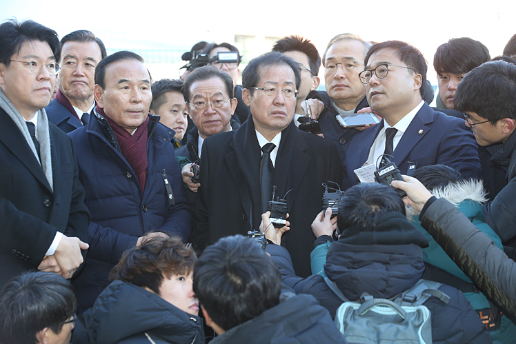 제목 노출 영역입니다 이미지