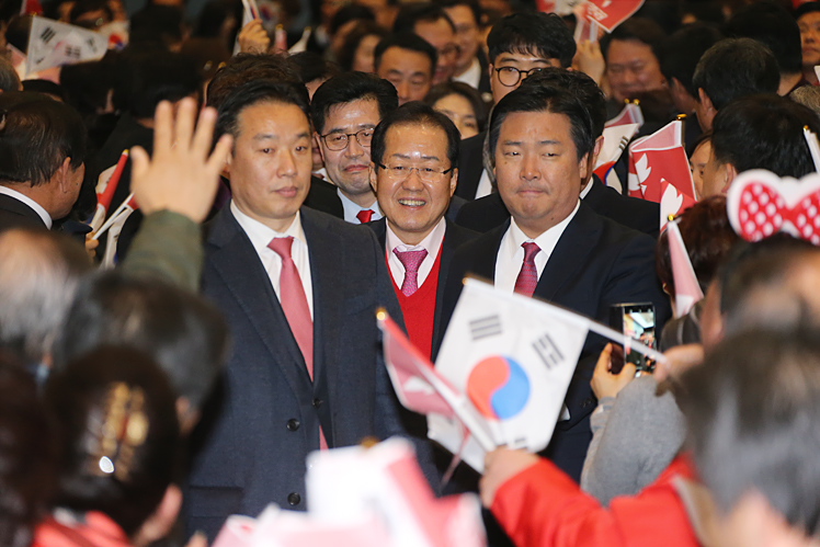 제목 노출 영역입니다 이미지