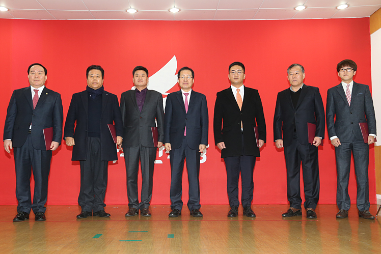 제목 노출 영역입니다 이미지
