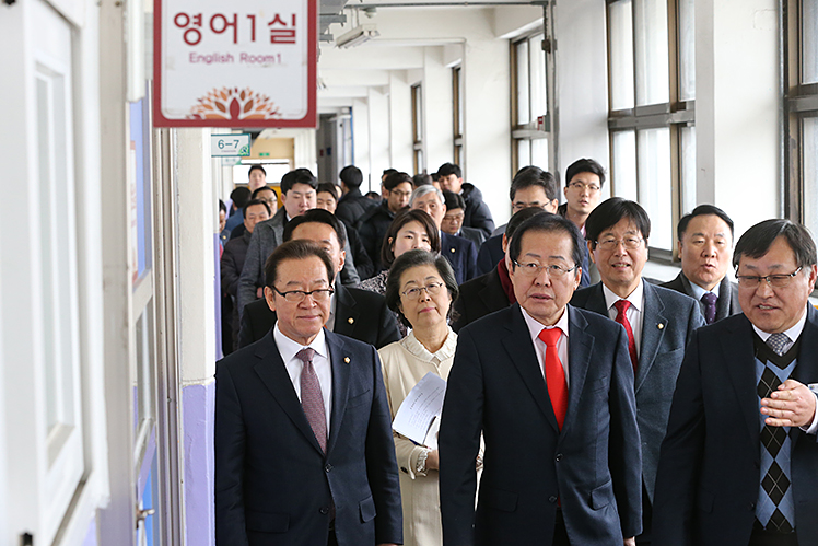 제목 노출 영역입니다 이미지