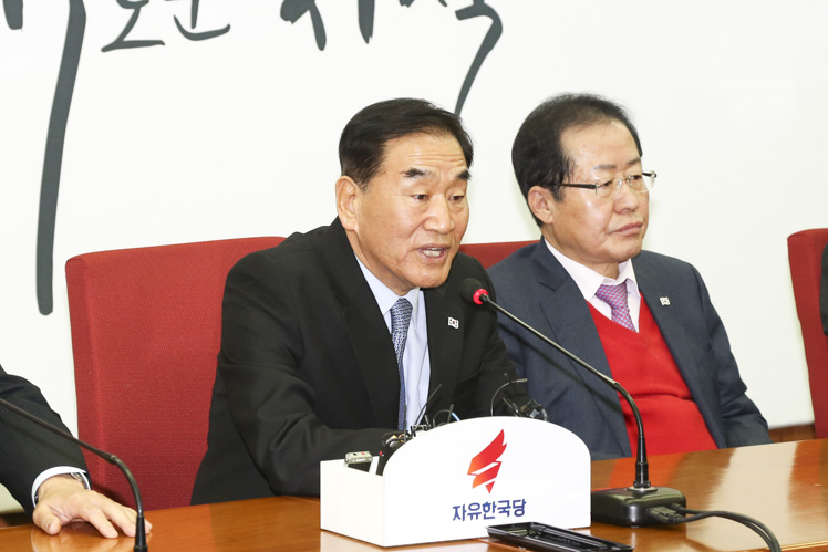 제목 노출 영역입니다 이미지