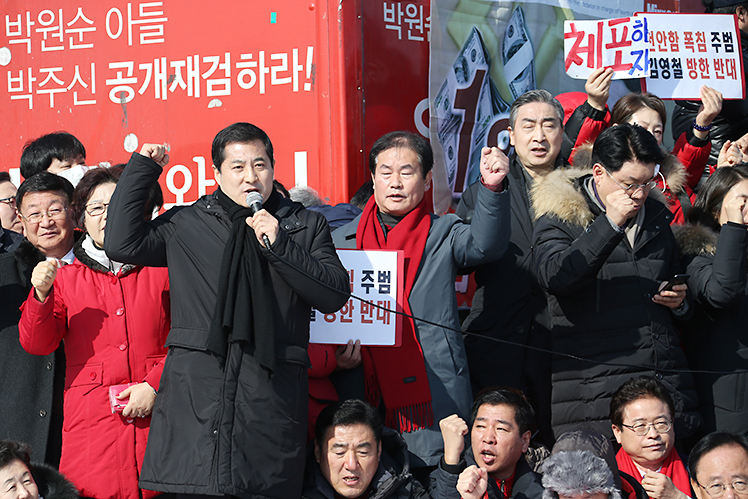 제목 노출 영역입니다 이미지