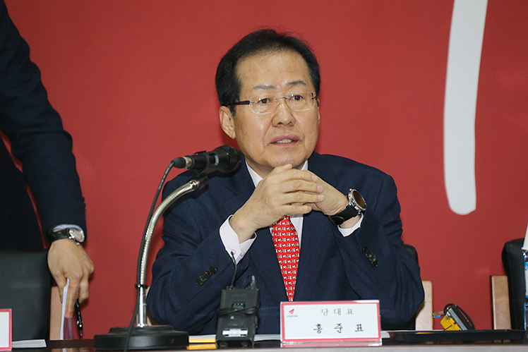 제목 노출 영역입니다 이미지