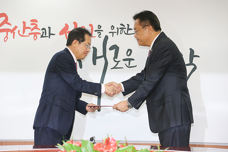 제목 노출 영역입니다 이미지