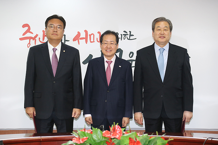 제목 노출 영역입니다 이미지