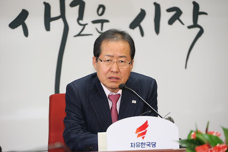제목 노출 영역입니다 이미지