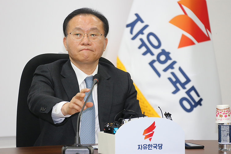 제목 노출 영역입니다 이미지