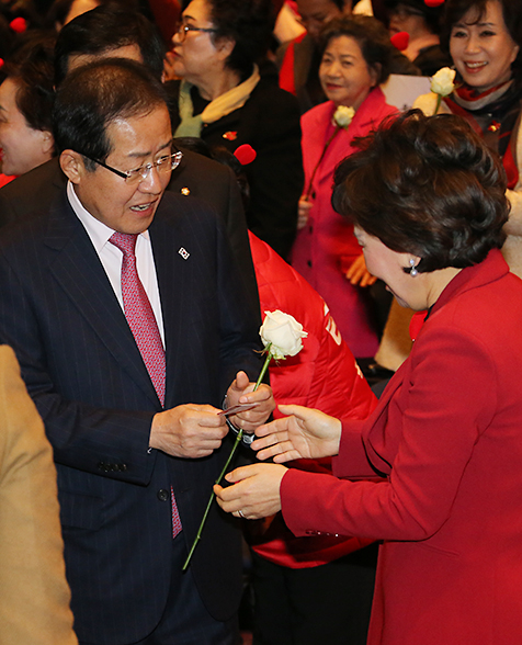 제목 노출 영역입니다 이미지