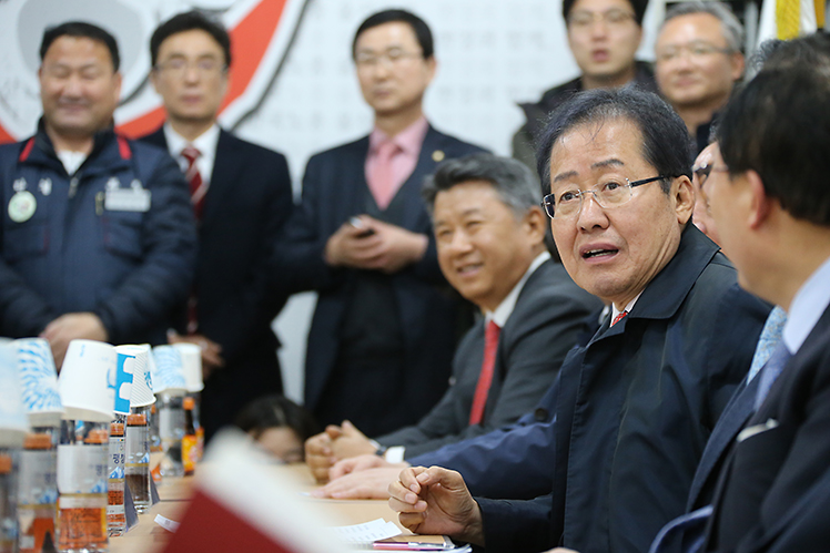 제목 노출 영역입니다 이미지