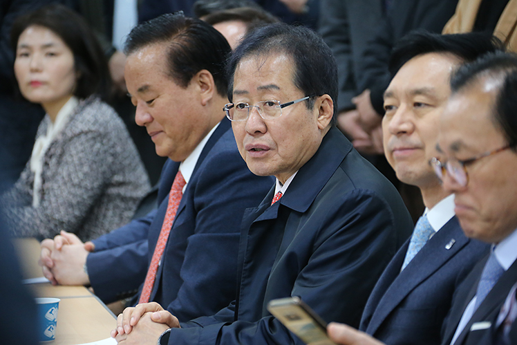 제목 노출 영역입니다 이미지