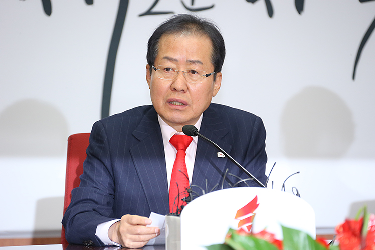제목 노출 영역입니다 이미지