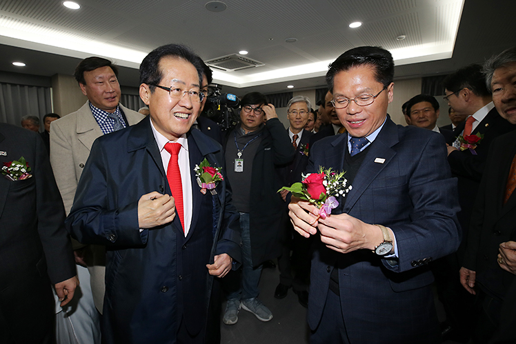 제목 노출 영역입니다 이미지