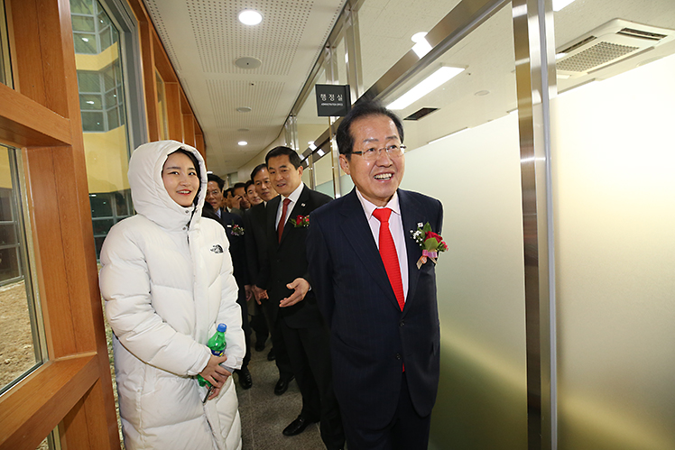 제목 노출 영역입니다 이미지