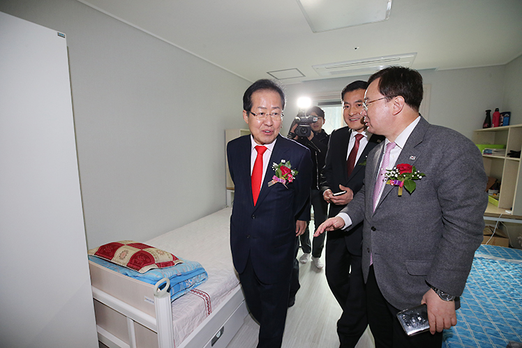 제목 노출 영역입니다 이미지