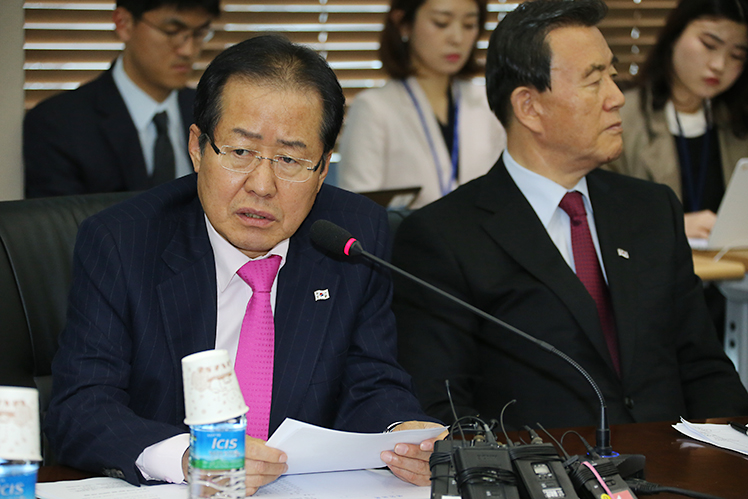 제목 노출 영역입니다 이미지