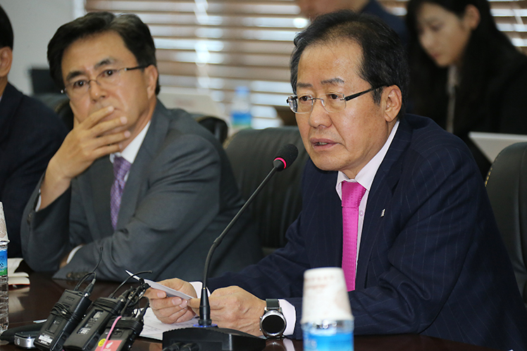 제목 노출 영역입니다 이미지