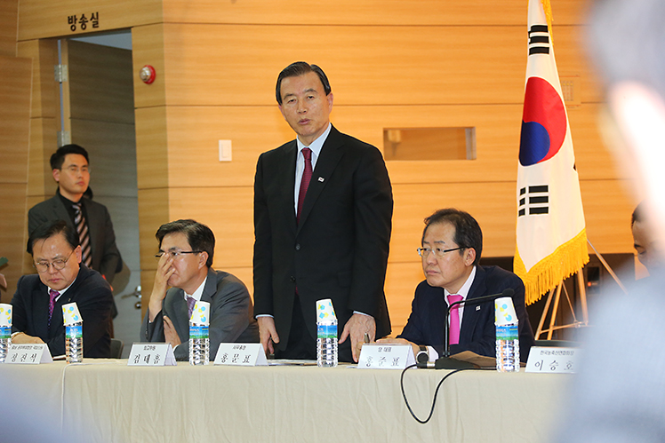 제목 노출 영역입니다 이미지