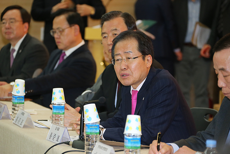 제목 노출 영역입니다 이미지