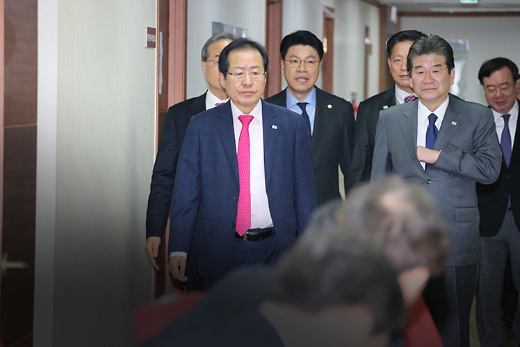 제목 노출 영역입니다 이미지