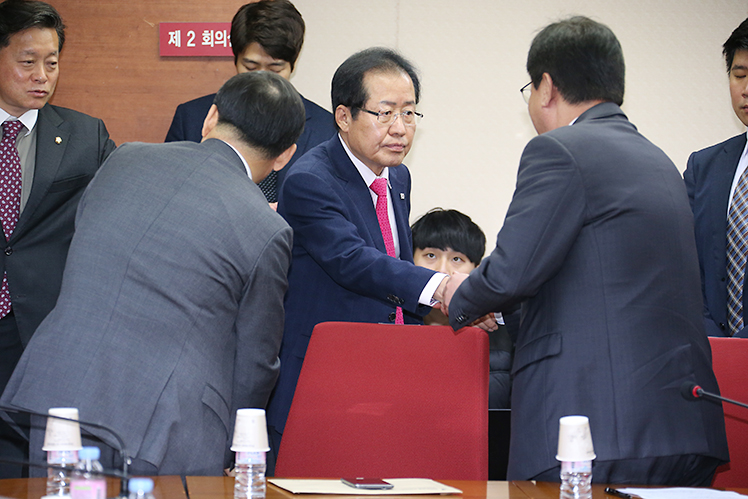 제목 노출 영역입니다 이미지