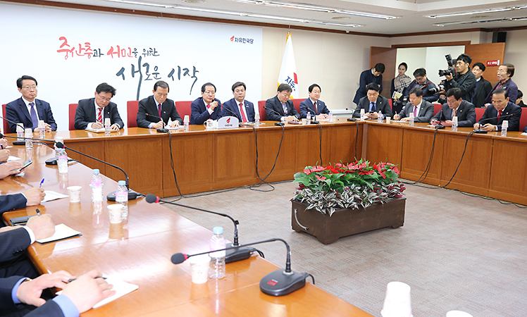 제목 노출 영역입니다 이미지