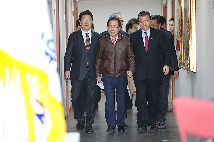 제목 노출 영역입니다 이미지
