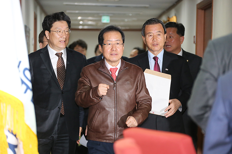 제목 노출 영역입니다 이미지