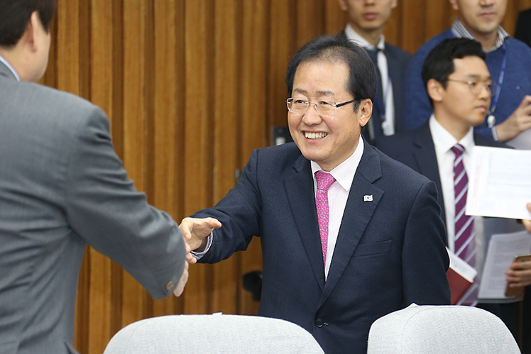 제목 노출 영역입니다 이미지