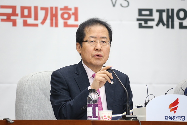 제목 노출 영역입니다 이미지