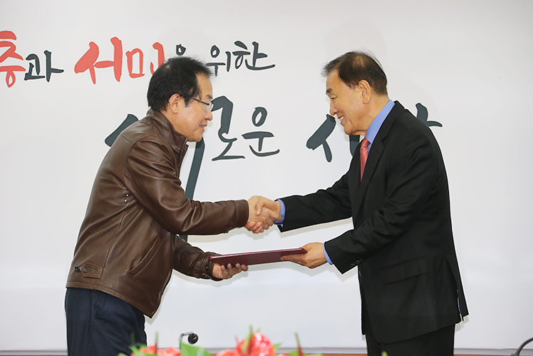 제목 노출 영역입니다 이미지