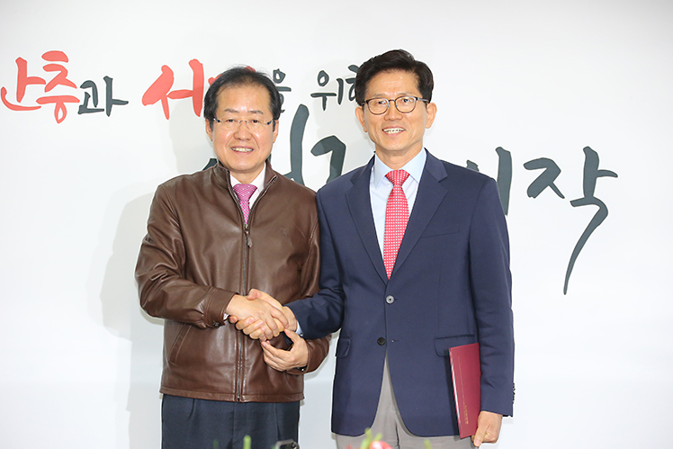 제목 노출 영역입니다 이미지