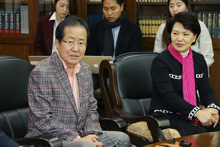 제목 노출 영역입니다 이미지