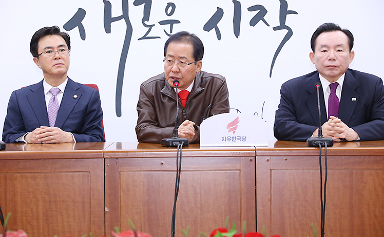 제목 노출 영역입니다 이미지
