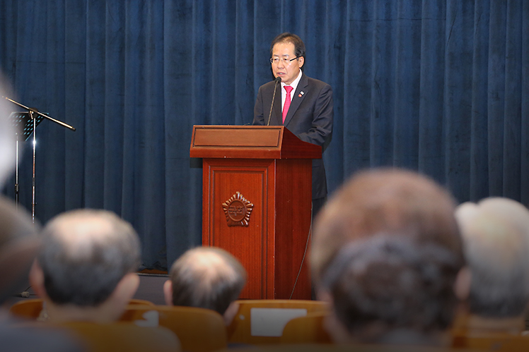 제목 노출 영역입니다 이미지