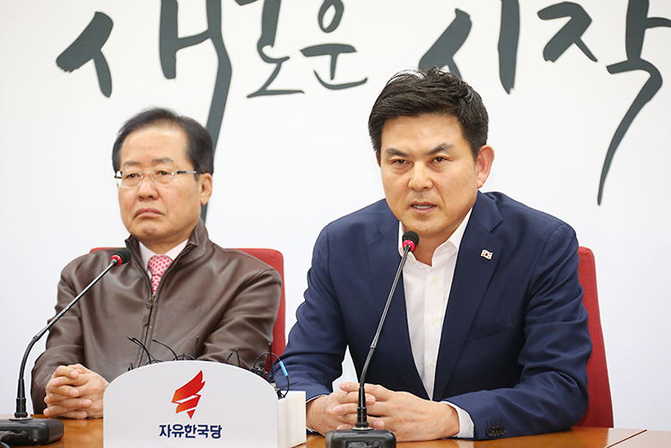 제목 노출 영역입니다 이미지