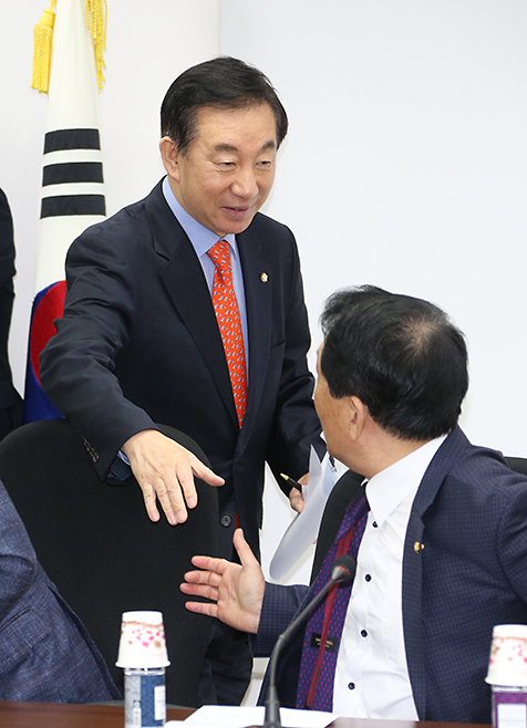 제목 노출 영역입니다 이미지