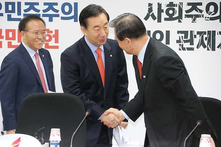 제목 노출 영역입니다 이미지
