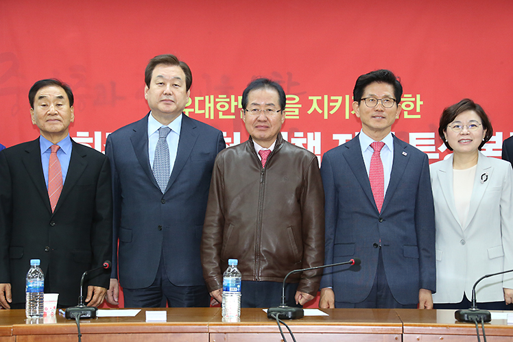 제목 노출 영역입니다 이미지