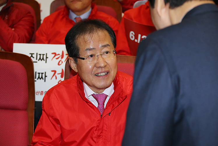 제목 노출 영역입니다 이미지