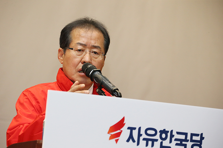 제목 노출 영역입니다 이미지