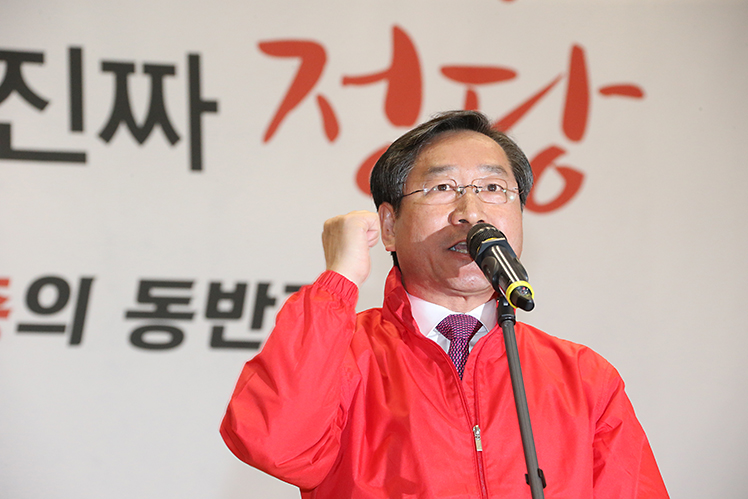 제목 노출 영역입니다 이미지