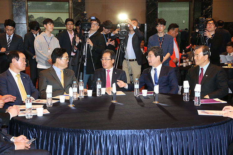 제목 노출 영역입니다 이미지